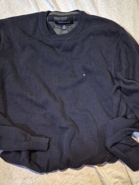 Tommy Hilfiger Men's Dark Navy Crewneck Sweater